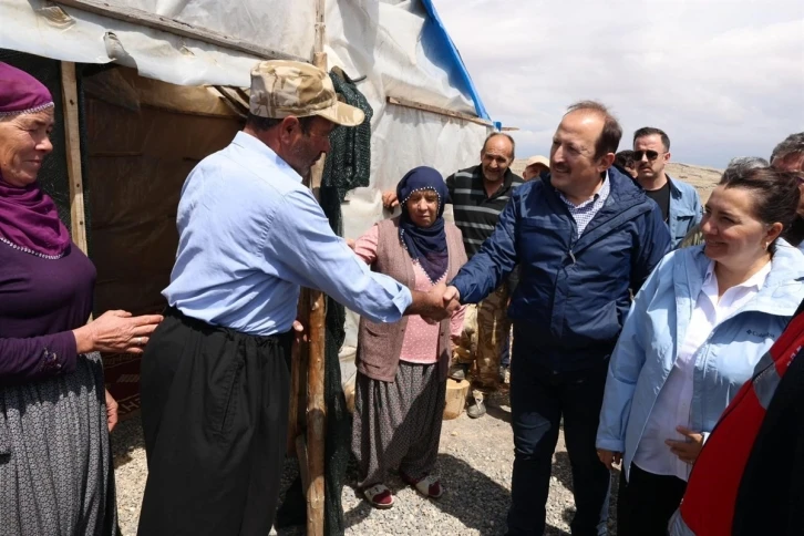 Vali Pehlivan, Yörükleri yayladaki çadırlarında ziyaret etti
