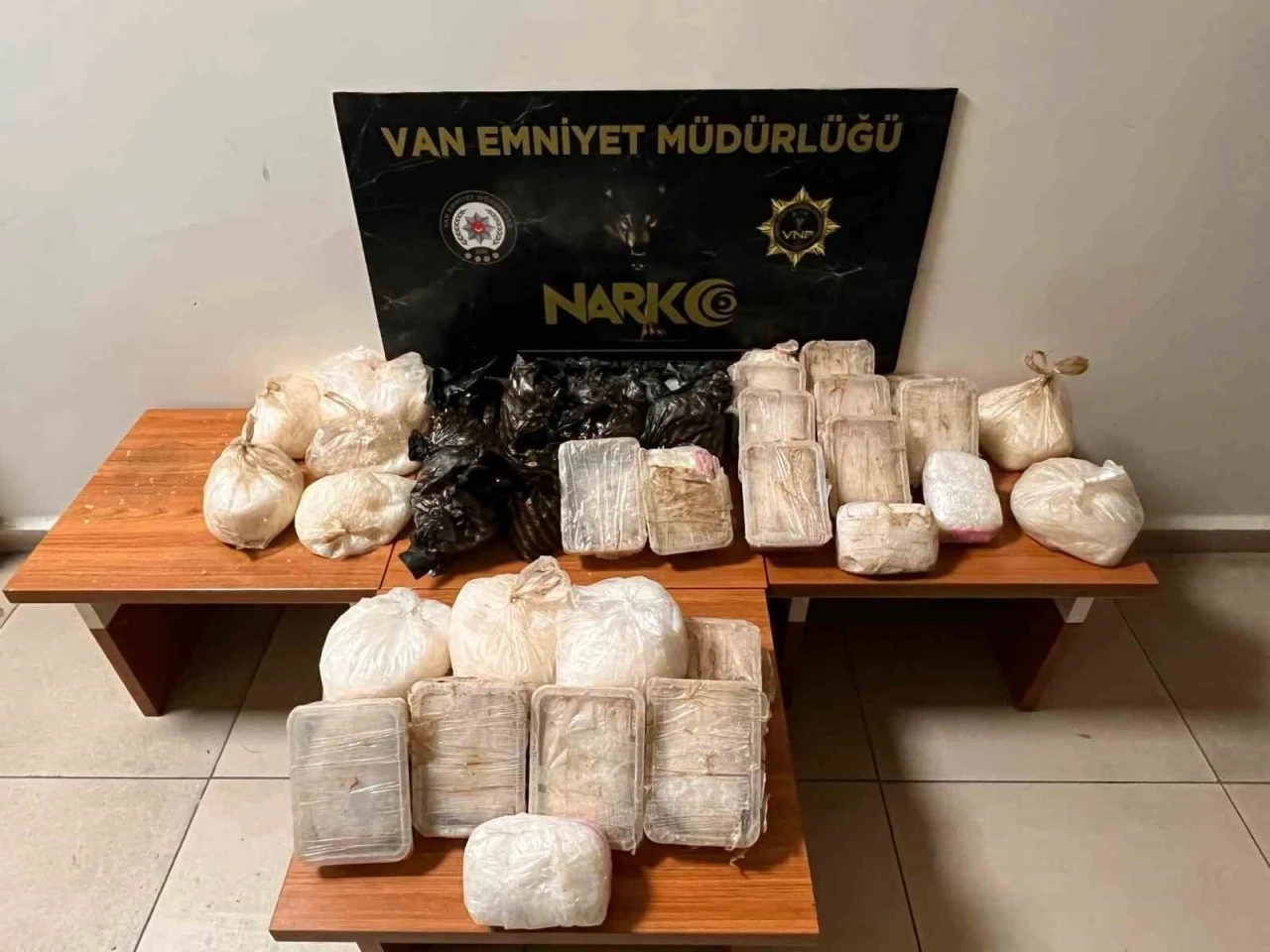 Van’da 30 kilo metamfetamin ele geçirildi
