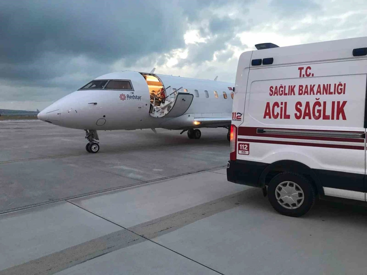 Van’da bir bebek ve 10 yaşındaki çocuk ambulans uçakla İstanbul’a sevk edildi
