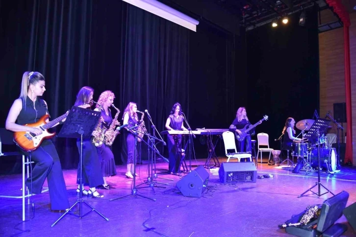 Vezirköprü Kadın Orkestrası’ndan yaza merhaba konseri
