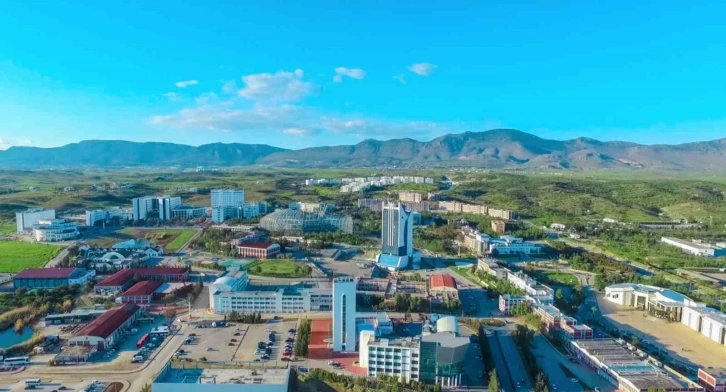 Yakın Doğu Üniversitesi, dünyanın en etkili ilk 400 üniversitesi arasında
