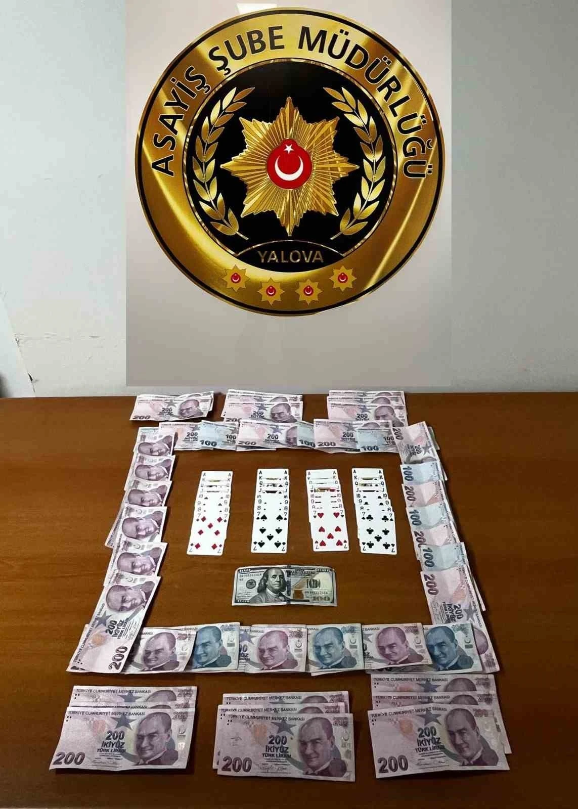 Yalova’da kumar oynayan 13 kişiye 120 bin lira ceza
