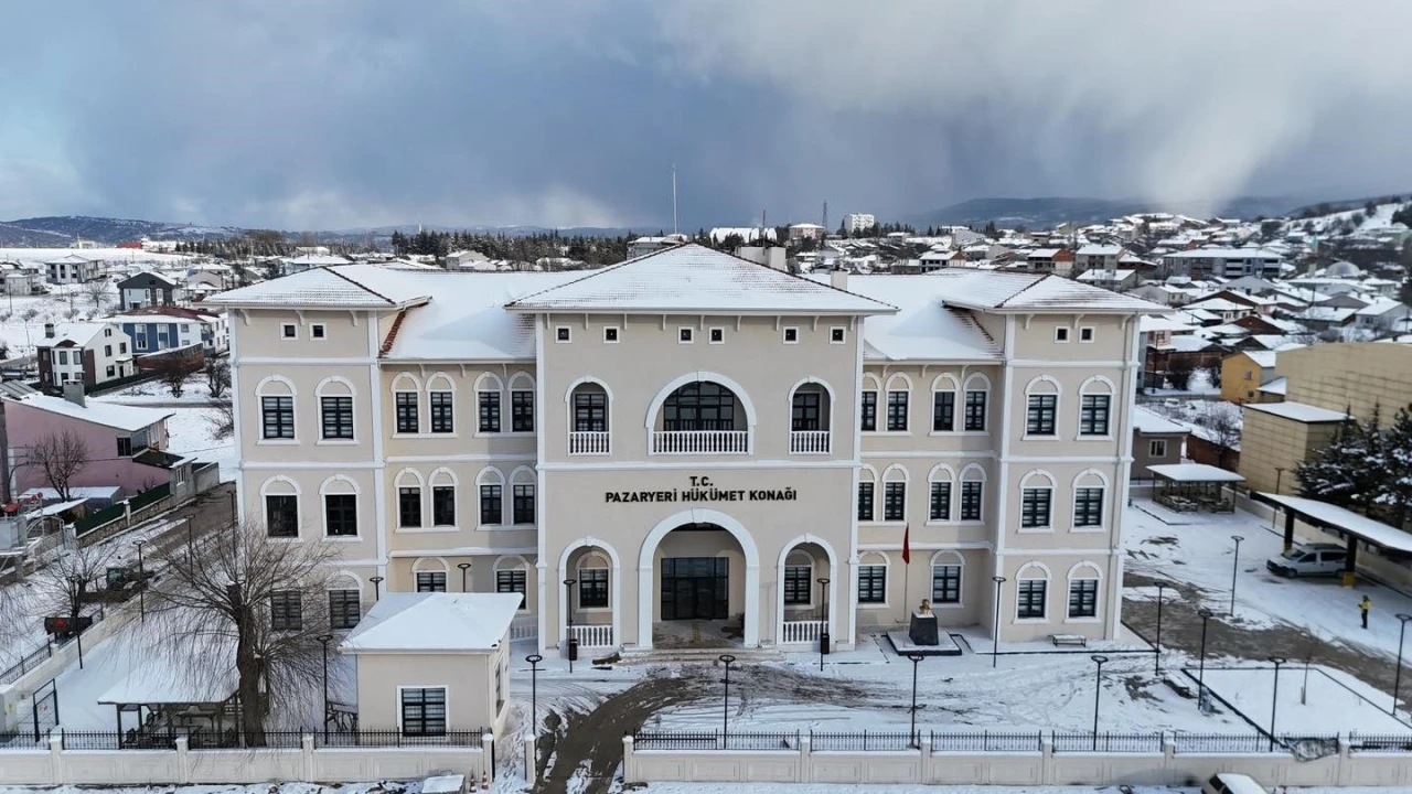 Yapımı tamamlanan Hükümet Konağı yeni yüzüyle hizmet vermeye başladı
