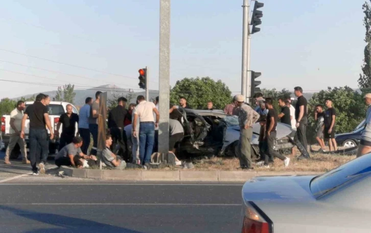 Yatağan’da feci kaza: 1’si ağır 4 yaralı
