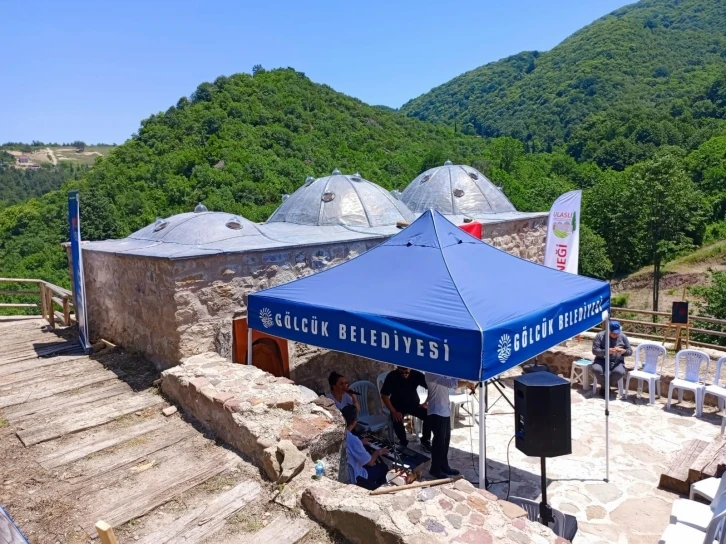 Yeniden ihya edilen tarihi hamam öğrencileri ağırladı
