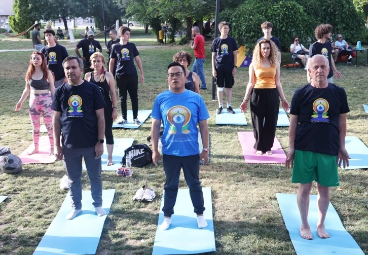 Yoga Günü’nü birlikte kutladılar
