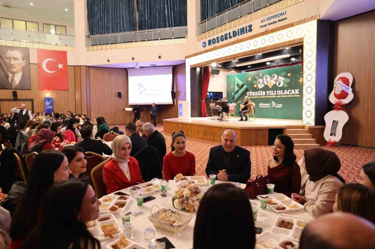 Yüreğir Belediye Başkanı Demirçalı: "Hepimiz Yüreğir için çalışıyoruz"
