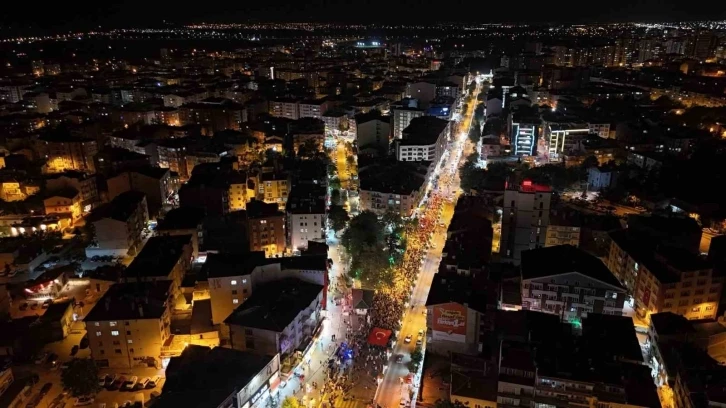 Zaferin 102. yılında Niğde’de fener alayı düzenlendi
