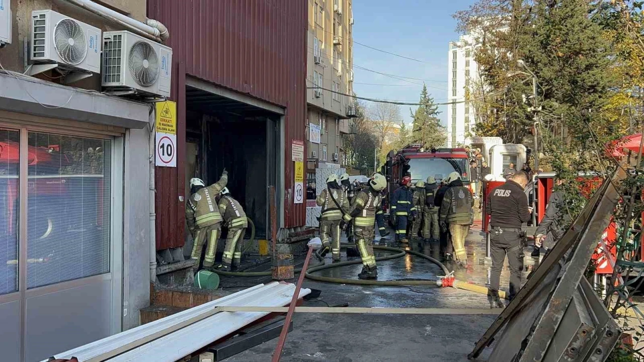 Zeytinburnu Matbaacılar Sitesinde yangın paniği
