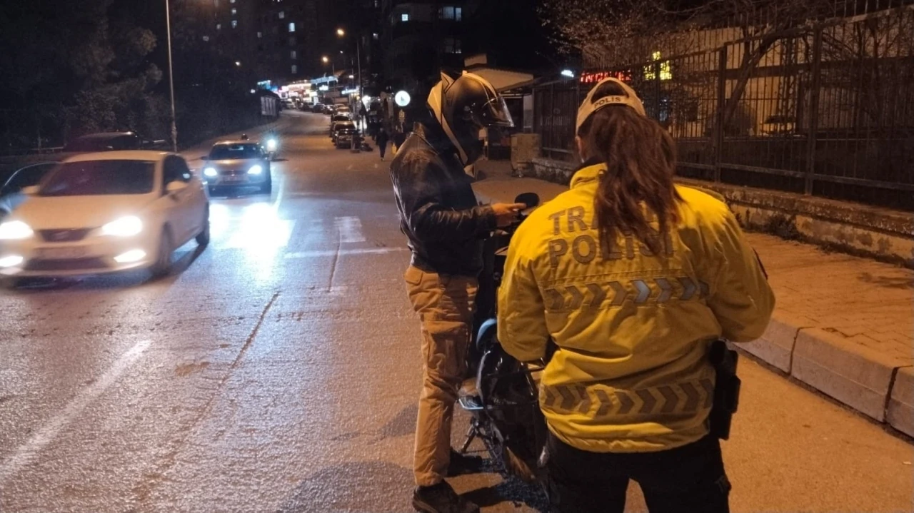 Zonguldak’ta jandarma ve polisin denetimleri sürüyor
