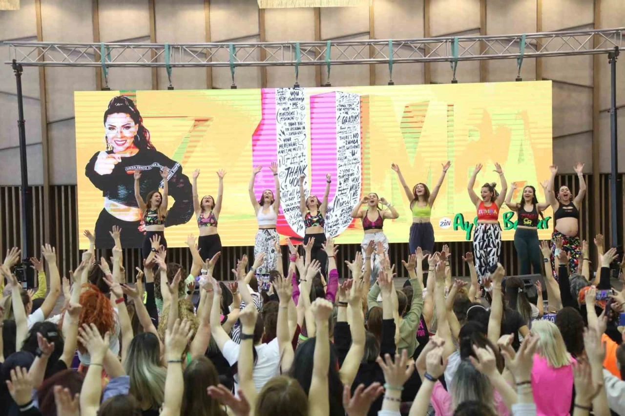 Zumba tutkunları Merkezefendi’de buluştu
