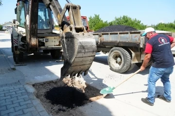 10 kilometre yeni yol 38 kilometre yolda regraj yapıldı
