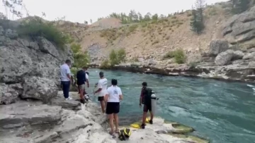 23 yaşındaki gencin kaybolduğu ırmakta havanın kararması ile arama çalışmalarına ara verildi
