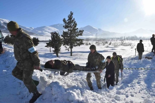 3’ncü Ordu Komutanlığında deprem tatbikatı yapıldı
