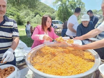 30 yıl aradan sonra ilçe halkı şükür duasında buluştu
