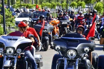 350 motosiklet tutkunu gaziler için turladı
