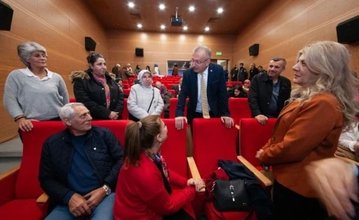 60+ Tazelenme Üniversitesi öğrencilerine oryantasyon eğitimi
