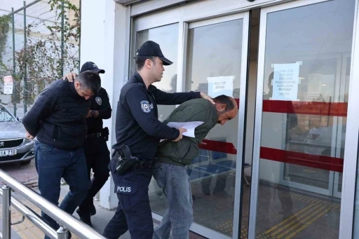 Adana’da yolcu sırası kavgasında taksi şoförü dehşet saçtı: 3 yaralı
