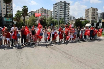 Adana’da Zafer Bayramı’nda sıcak nedeniyle alan boş kaldı
