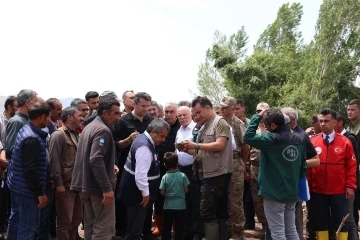 AFAD Başkanı Okay Memiş, selde zarar gören bölgelerde incelemelerde bulundu
