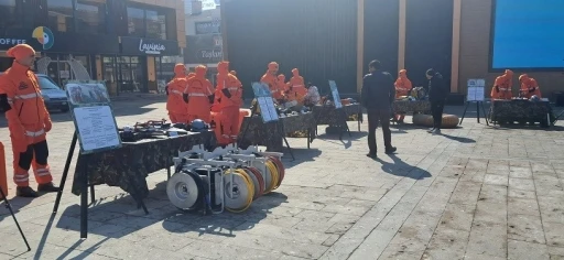 AFAD &quot;Deprem Haftası&quot; kapsamında stant açtı
