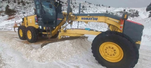 Afyonkarahisar’da kar ile mücadele sorunsuz yapıldı
