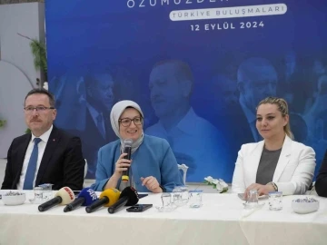 AK Parti Genel Başkan Yardımcısı Uygur: “Vesayetçilerin anayasasından kurtularak yeni, sivil ve katılımcı bir anayasayı bu millete borçluyuz”
