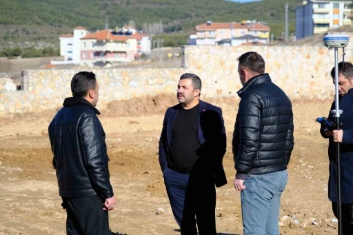 Akdağmadeni Belediyesi, çevre düzenleme çalışmalarına devam ediyor
