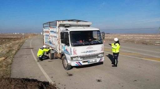 Aksaray’da zorunlu kış lastiği uygulamaları başladı
