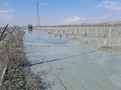 Alaşehir’de üzüm bağı içinde korkutan patlama
