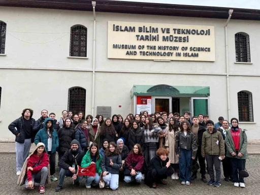 ‘Alev Alatlı’nın İzinde Hayırhah’ projesi hayata geçti
