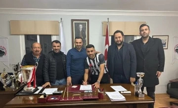 Aliağa FK, forvet bölgesine takviye yapıyor
