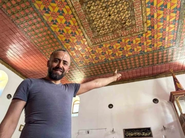 Altı asırlık özel işlemeli cami tavanı orijinalliğini koruyor
