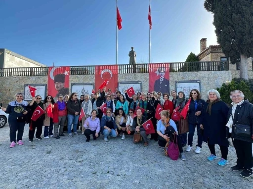 Ataşehirli kursiyerler Çanakkale Şehitliği’ni ziyaret etti
