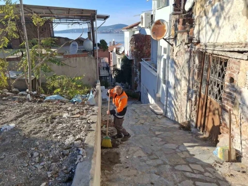 Ayvalık’ta tarihi kent sokaklarına dip bucak temizlik
