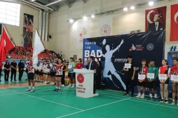 Badminton Süper Lig Müsabakaları Kayseri’de devam ediyor
