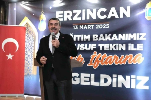 Bakan Tekin, Erzincan’da &quot;Gençlik İftarı&quot; programına katıldı
