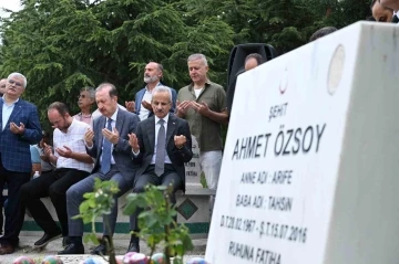 Bakan Uraloğlu, 15 Temmuz şehidi Ahmet Özsoy’u kabri başında andı
