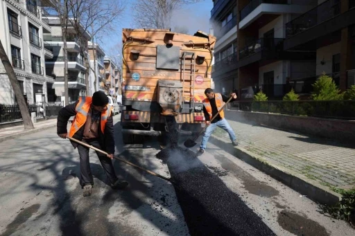 Bakırköy Belediyesi 50 ton asfalt döktü
