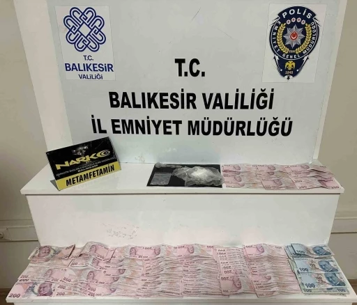 Balıkesir’de uyuşturucu satıcısı 2 kişi tutuklandı
