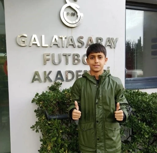 Balıkesir Demirspor’lu Berat Onur, Galatasaray’da
