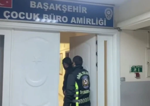 Başakşehir’de drift atan çocuk yürekleri ağza getirdi
