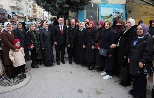 Başkan Bıyık, umre yolcularını uğurladı
