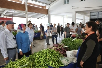 Başkan Çolakbayrakdar: “Yüzde 100 ekolojik pazar, Türkiye’ye model oldu”
