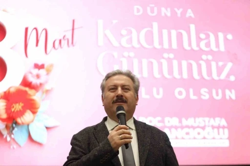 Başkan Palancıoğlu, kadın personelin 8 Mart Dünya Kadınlar Günü’nü kutladı
