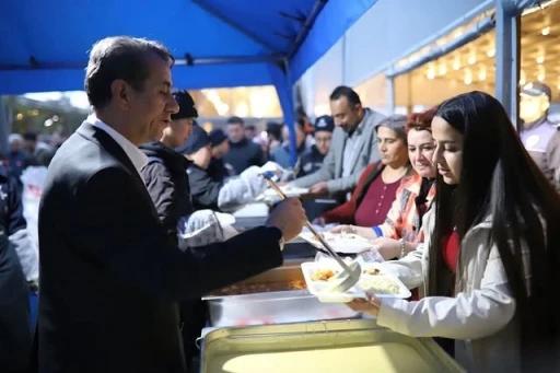 Başkan Yetişkin, Ramazan’ın bereketini Efeler’in her yanına taşıyacak
