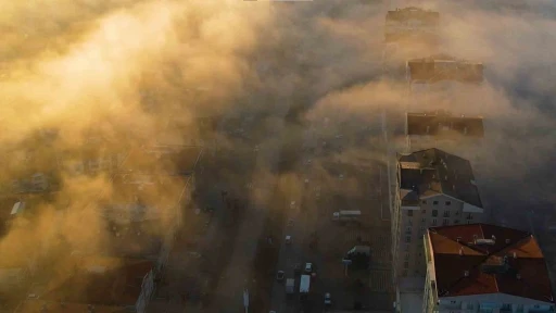 Başkent’te sisli sabahın masalsı görüntüsü
