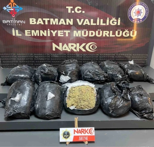 Batman’da 11 kilo uyuşturucunun ele geçirildiği operasyonda 4 kişi tutuklandı
