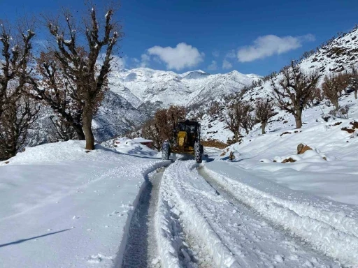 Batman’da kar nedeniyle kapanan 130 yol ulaşıma açıldı
