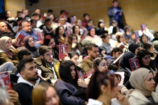 Bayburt’ta ‘İstiklal Marşı ve Mehmet Akif Ersoy’ konferansı düzenlendi
